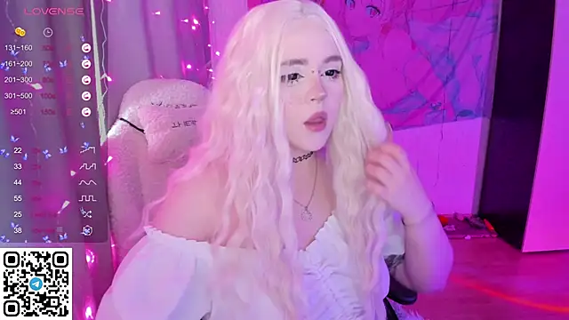 SelenaCute online show from April 2026 11:01:02 AM