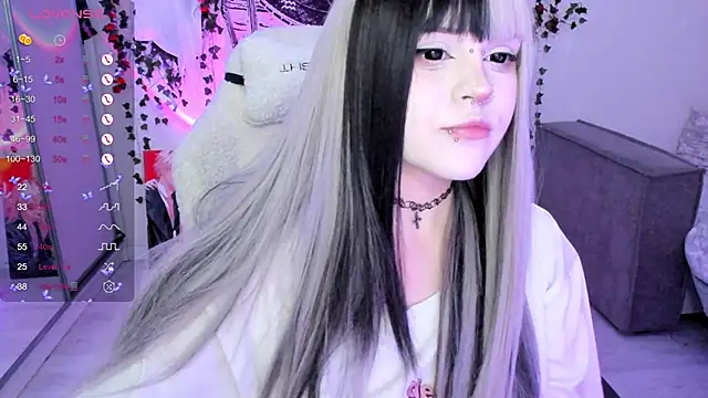 SelenaCute online show from November 2025 12:04:02 PM