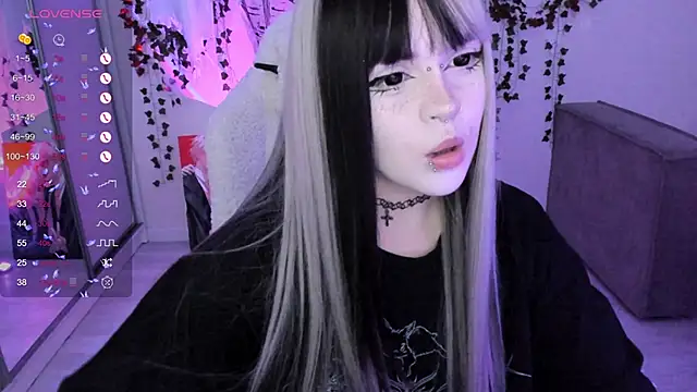 SelenaCute online show from November 2025 11:57:01 AM