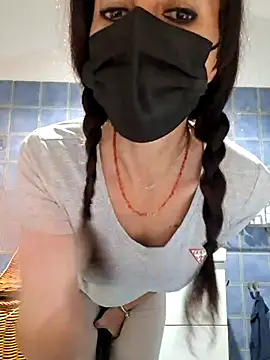 Silvia Zeno online show from October 2025 05:47:01 PM