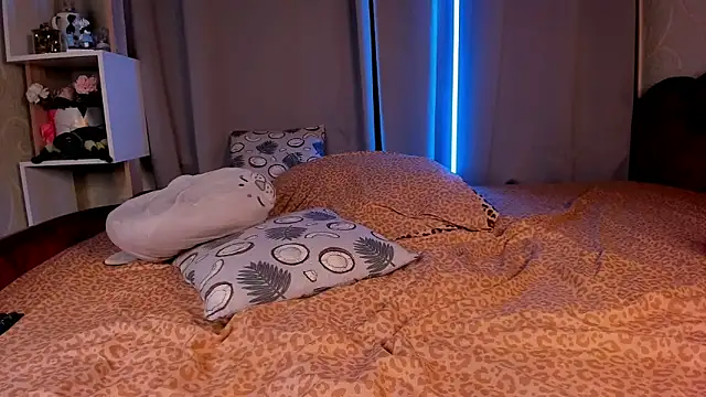 Jess Lui online show from November 2025 03:28:02 AM