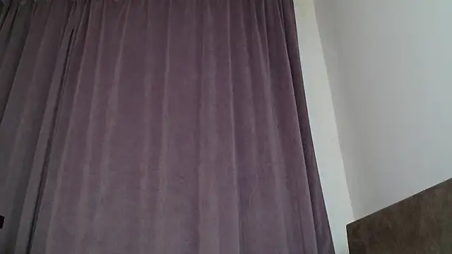 LadyMilfxxx online show from October 2025 04:48:02 PM