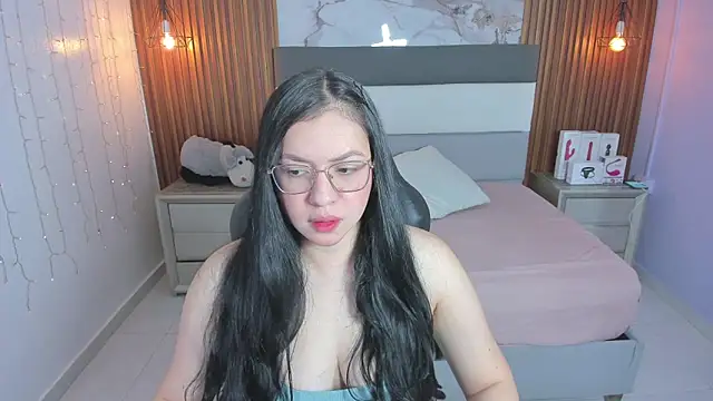 megancero online show from April 2026 12:41:02 PM