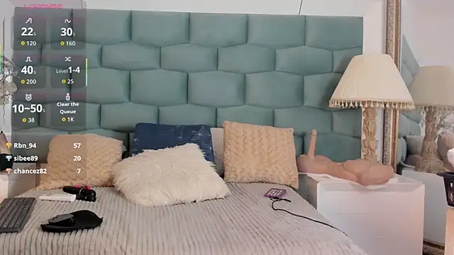 MiaMancini online show from April 2026 02:02:01 PM