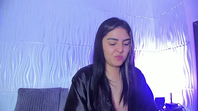 Abby  colins online show from November 2025 12:47:01 AM