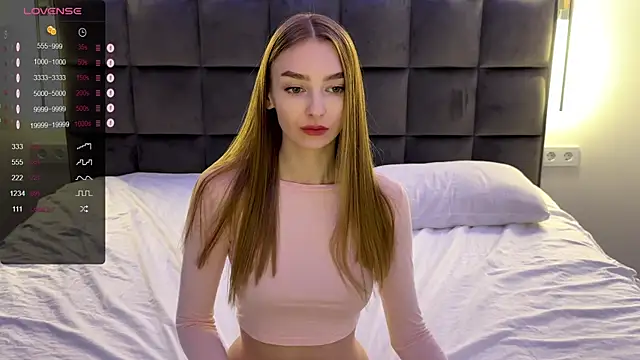 Snapshot of NotElis chatting on February 2025 07:33:02 PM NotElis online show from February 2025 07:33:02 PM