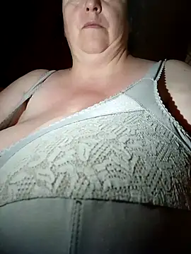Snapshot of Nataliesbestjuggs chatting on March 2025 03:17:01 AM Nataliesbestjuggs online show from March 2025 03:17:01 AM