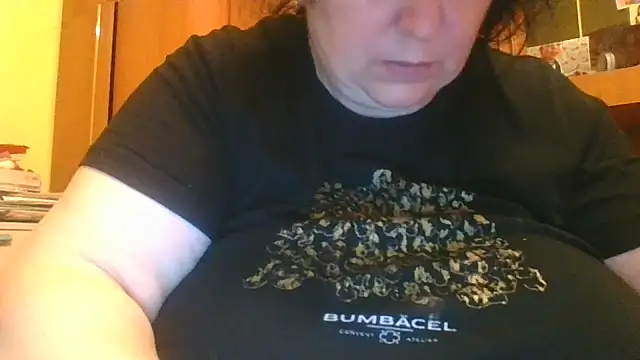 Snapshot of Nataliesbestjuggs chatting on November 2025 10:57:02 PM Nataliesbestjuggs online show from November 2025 10:57:02 PM