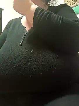 Snapshot of Nataliesbestjuggs chatting on February 2025 10:31:01 PM Nataliesbestjuggs online show from February 2025 10:31:01 PM