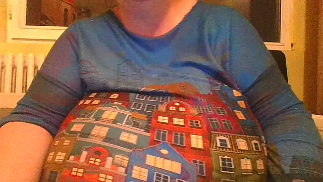 Snapshot of Nataliesbestjuggs chatting on November 2025 03:49:01 PM Nataliesbestjuggs online show from November 2025 03:49:01 PM