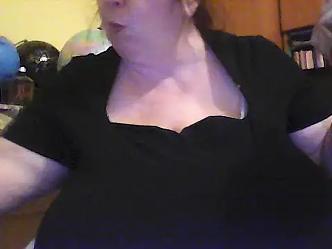 Nataliesbestjuggs online show from May 2026 08:26:01 PM
