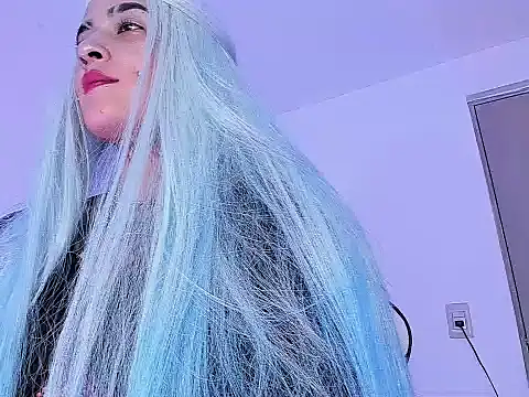 Snapshot of sarah_benjjaminn chatting on May 2026 07:28:02 PM sarah benjjaminn online show from May 2026 07:28:02 PM