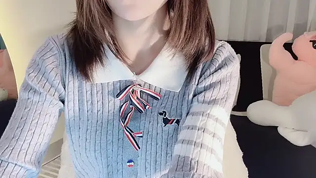 lvy-w online show from February 2025 04:00:02 PM