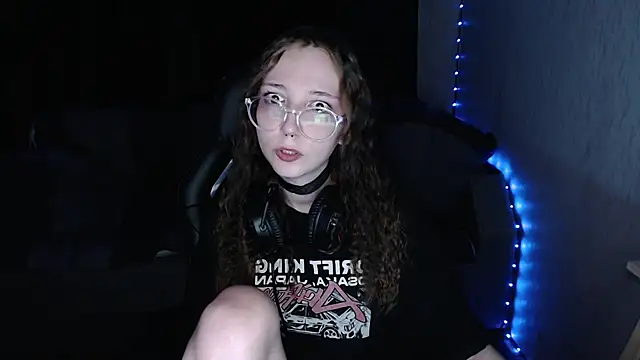 AmeliaKamishiro online show from October 2025 08:10:02 PM