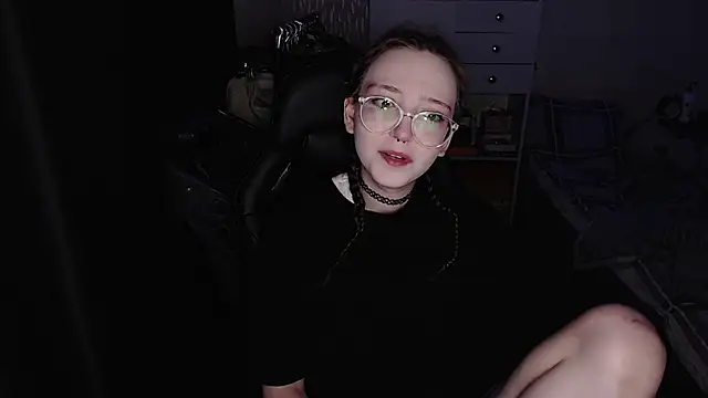 Snapshot of AmeliaKamishiro chatting on November 2025 01:31:02 AM AmeliaKamishiro online show from November 2025 01:31:02 AM