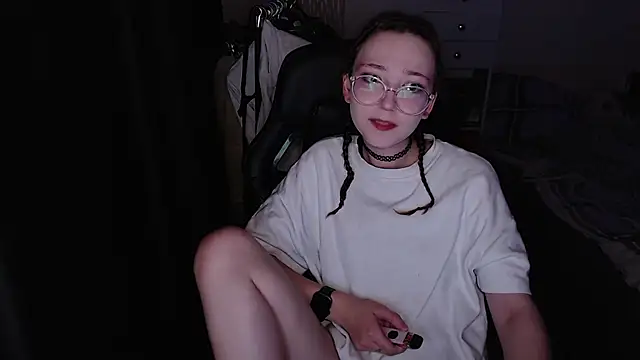 Snapshot of AmeliaKamishiro chatting on November 2025 01:39:02 AM AmeliaKamishiro online show from November 2025 01:39:02 AM