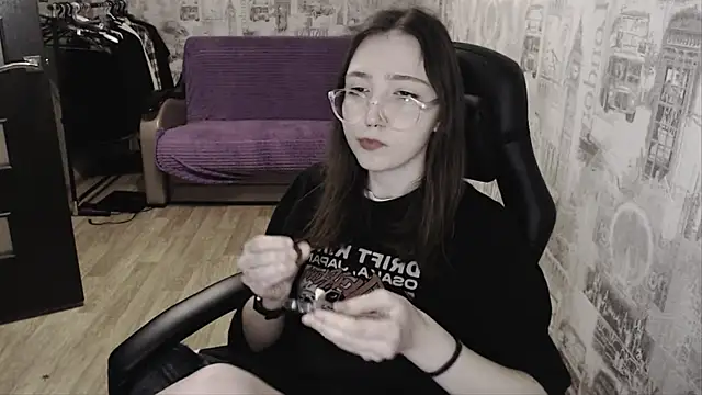 AmeliaKamishiro online show from January 2025 01:18:02 PM