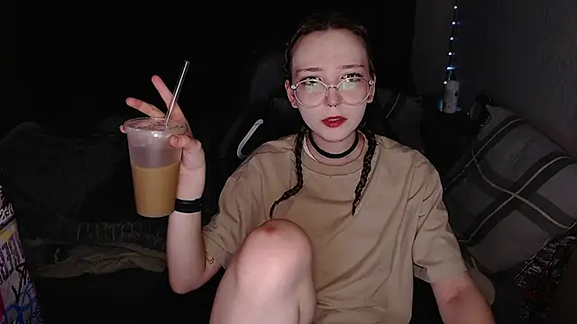 Snapshot of AmeliaKamishiro chatting on November 2025 01:31:01 AM AmeliaKamishiro online show from November 2025 01:31:01 AM