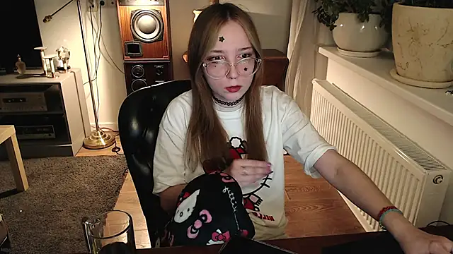 Snapshot of AmeliaKamishiro chatting on January 2026 07:39:01 PM AmeliaKamishiro online show from January 2026 07:39:01 PM