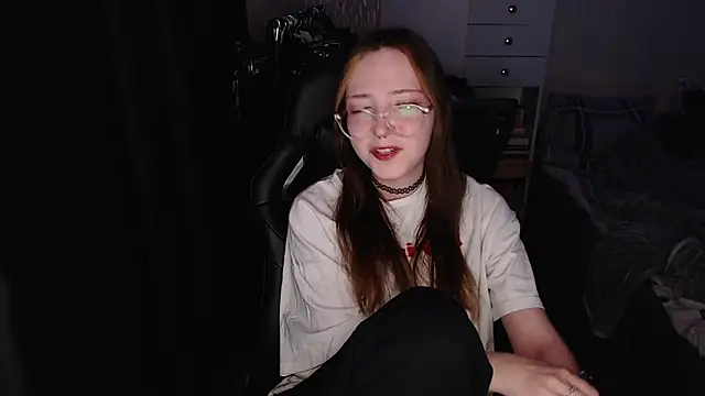 Snapshot of AmeliaKamishiro chatting on November 2025 09:42:02 AM AmeliaKamishiro online show from November 2025 09:42:02 AM