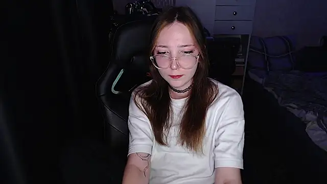 Snapshot of AmeliaKamishiro chatting on November 2025 09:32:02 AM AmeliaKamishiro online show from November 2025 09:32:02 AM