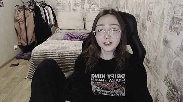 AmeliaKamishiro online show from December 2024 02:13:02 PM