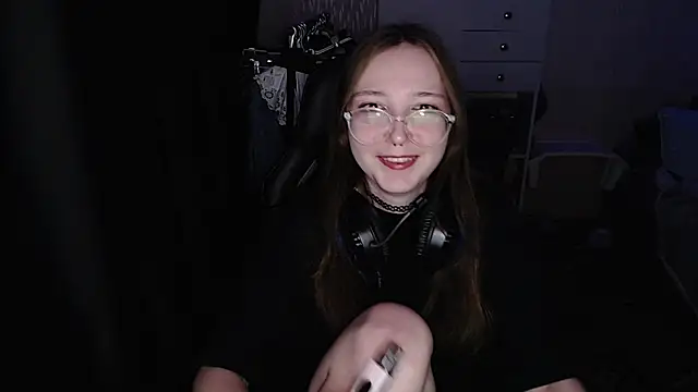 Snapshot of AmeliaKamishiro chatting on December 2025 06:46:01 PM AmeliaKamishiro online show from December 2025 06:46:01 PM