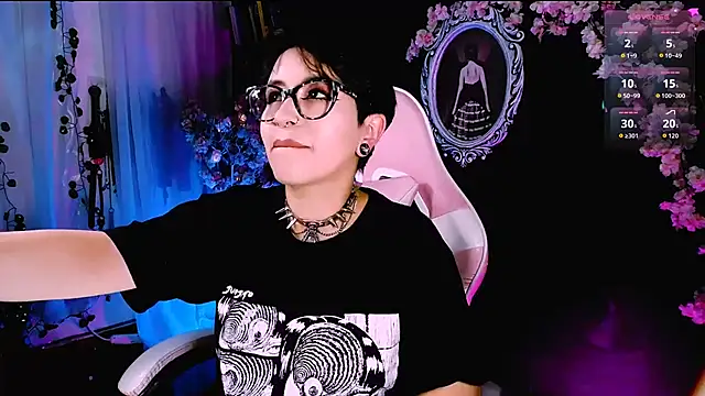 Snapshot of kitty_roxy chatting on February 2026 05:14:02 AM kitty roxy online show from February 2026 05:14:02 AM