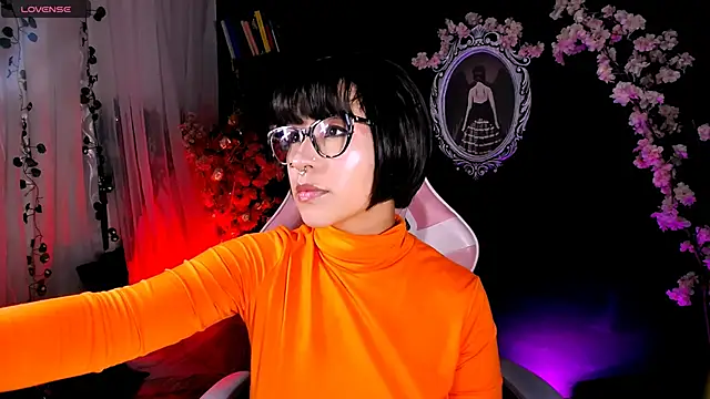 Snapshot of kitty_roxy chatting on March 2026 06:47:01 AM kitty roxy online show from March 2026 06:47:01 AM