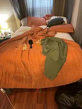 Snapshot of MnM4ever chatting on November 2025 09:51:02 PM MnM4ever online show from November 2025 09:51:02 PM