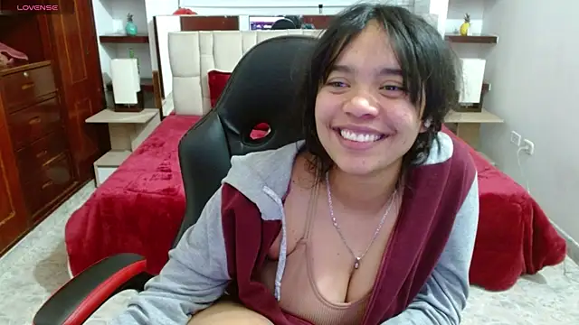 laureentt  online show from March 2025 09:14:01 AM