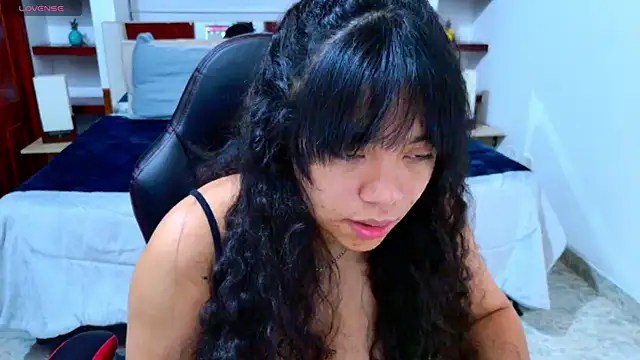 laureentt  online show from October 2025 03:05:01 AM