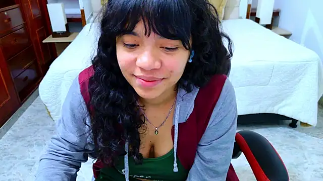 laureentt  online show from December 2025 07:46:02 AM