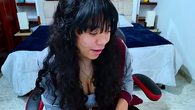 laureentt  online show from October 2025 03:41:02 AM