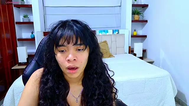 laureentt  online show from December 2025 03:10:02 AM