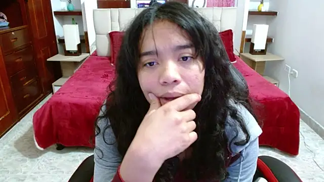 laureentt  online show from March 2025 09:18:02 AM