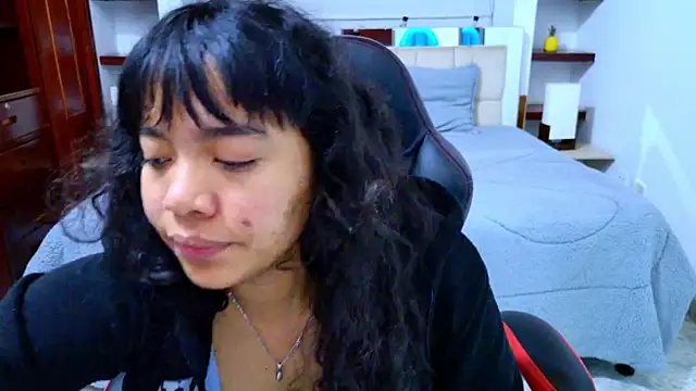 laureentt  online show from November 2025 03:24:02 AM