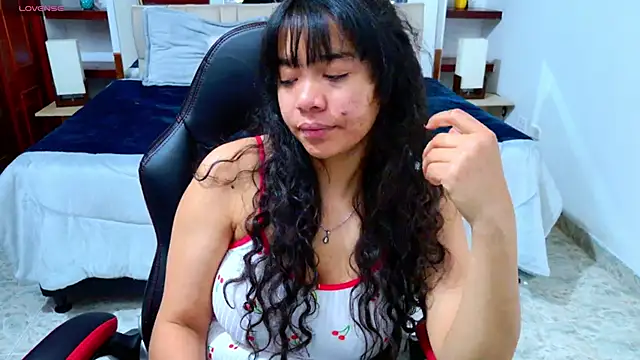 laureentt  online show from October 2025 03:06:01 AM