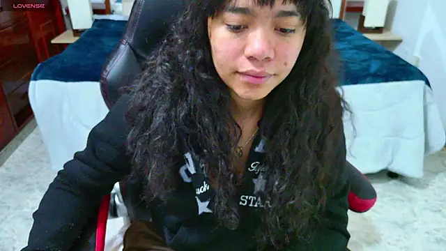 laureentt  online show from October 2025 03:05:02 AM