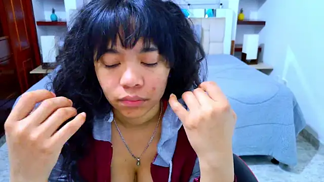 laureentt  online show from November 2025 03:10:01 AM