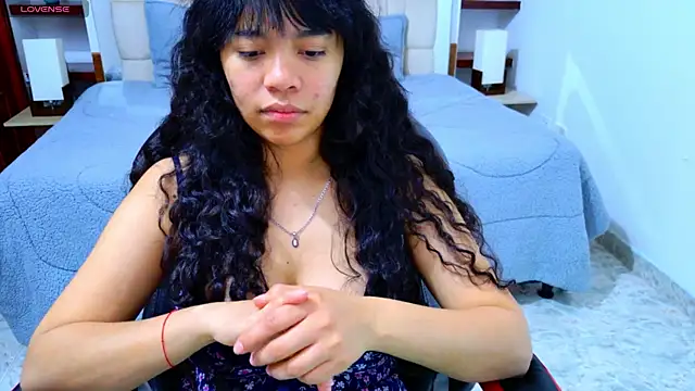 laureentt  online show from November 2025 03:10:02 AM