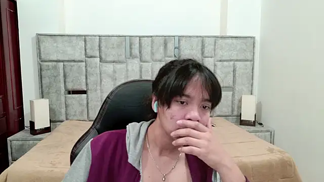 laureentt  online show from April 2026 03:08:01 AM