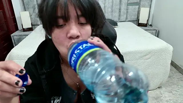 laureentt  online show from March 2026 08:26:33 AM