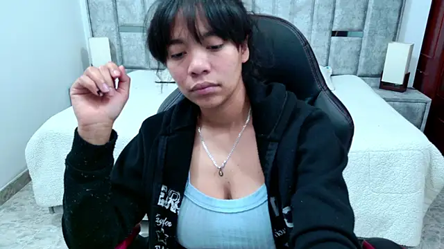 laureentt  online show from March 2026 03:13:01 AM