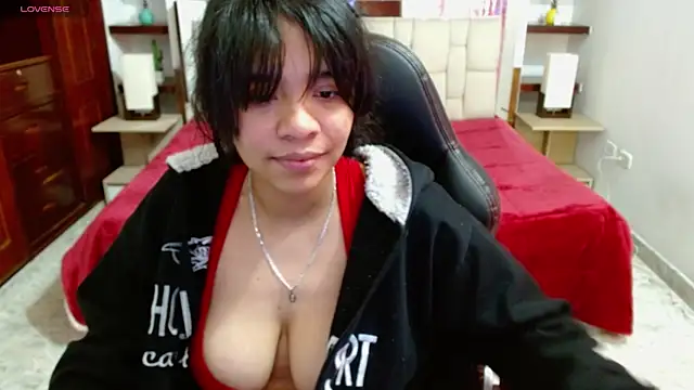 laureentt  online show from March 2025 09:23:01 AM