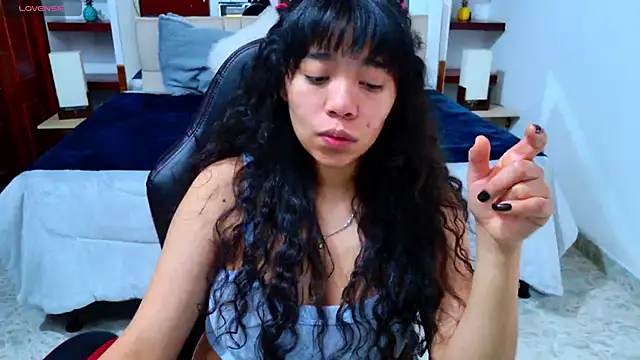 laureentt  online show from October 2025 03:05:01 AM