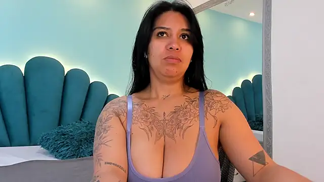 sharlott18 online show from January 2026 01:15:02 PM