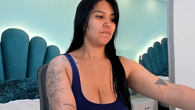 sharlott18 online show from November 2025 01:27:02 PM