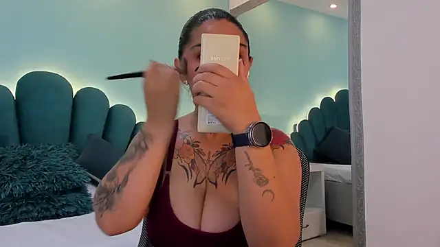 sharlott18 online show from March 2026 03:46:02 PM