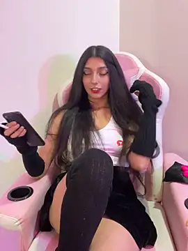 Felicia smok3 online show from April 2026 02:40:01 AM